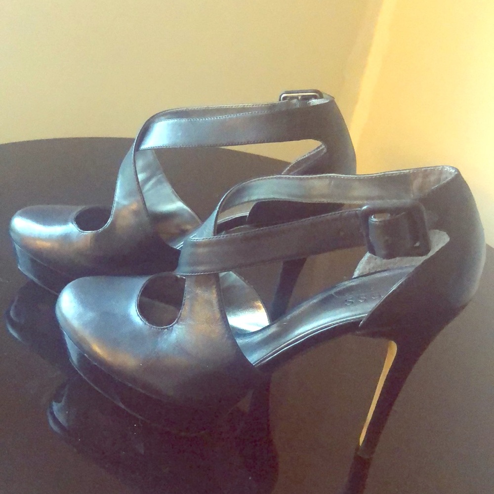 Black Mary Jane heels